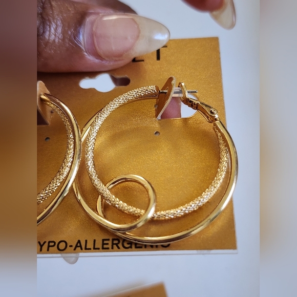 NWT Monet Gold Hoop Earrings Set - Picture 6 of 12
